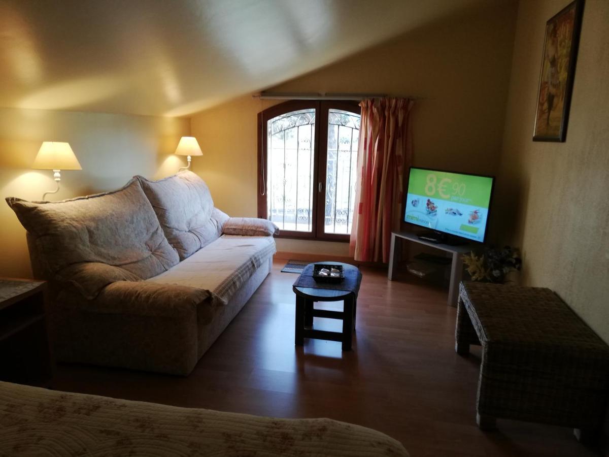 La Planquette Bed and Breakfast Castelnou Eksteriør billede