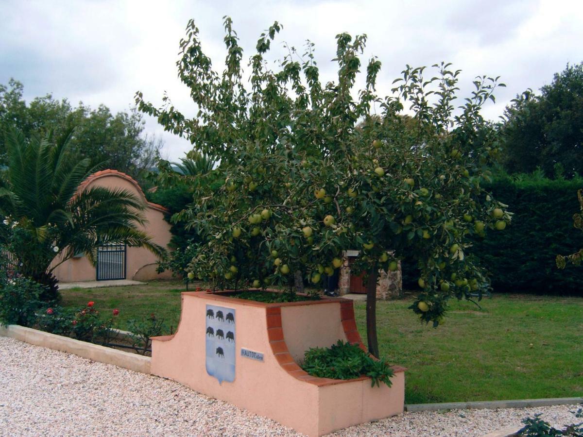 La Planquette Bed and Breakfast Castelnou Eksteriør billede